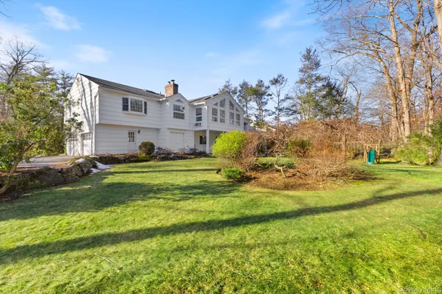 $2,200,000 | 21 Kolbert Drive, Scarsdale, NY 10583