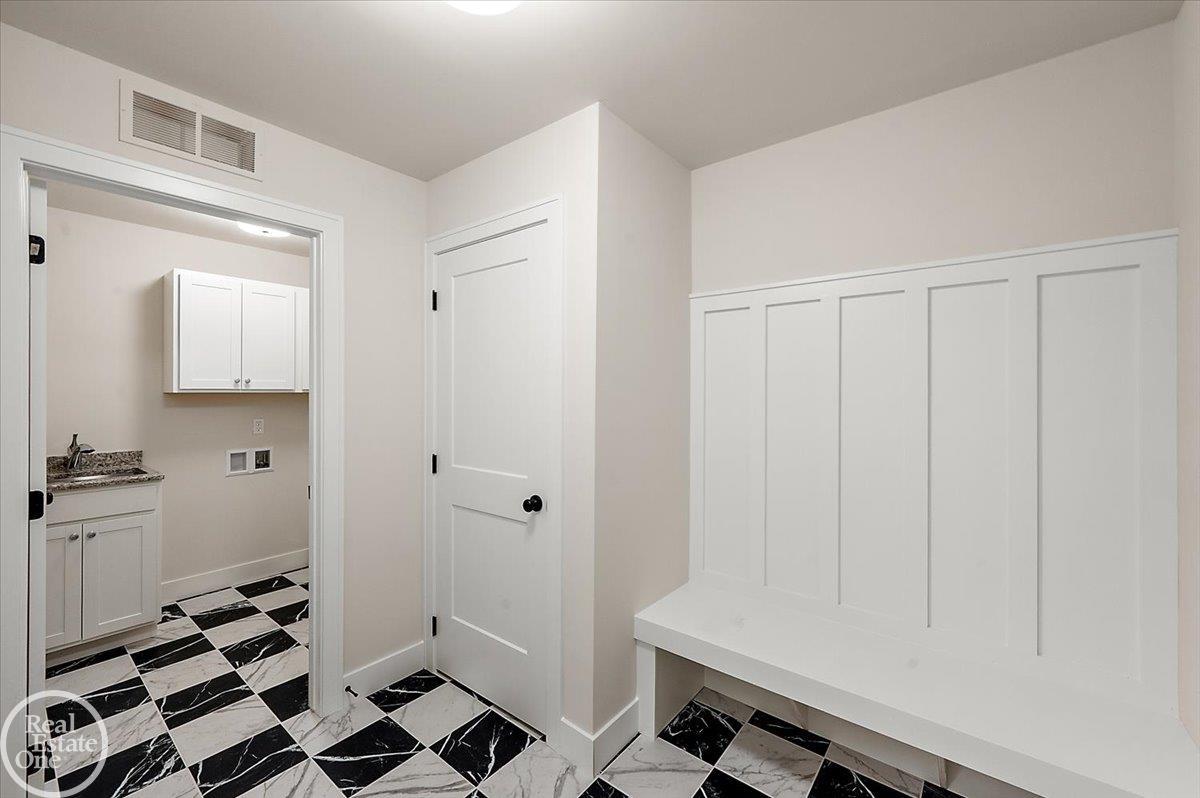 5816 Greenview, Unit #2 Warren, MI 48092 - Photo 53 of 58 Gallery Image 53