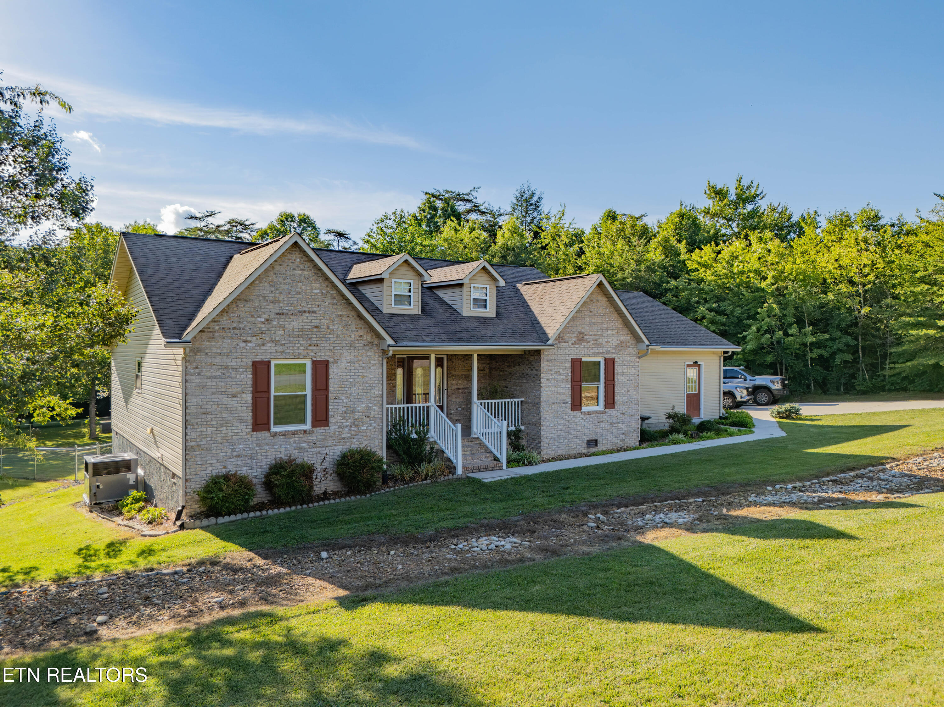 542 Sunset Ridge Drive Crossville, TN 38571 - Photo 1 of 35 s61