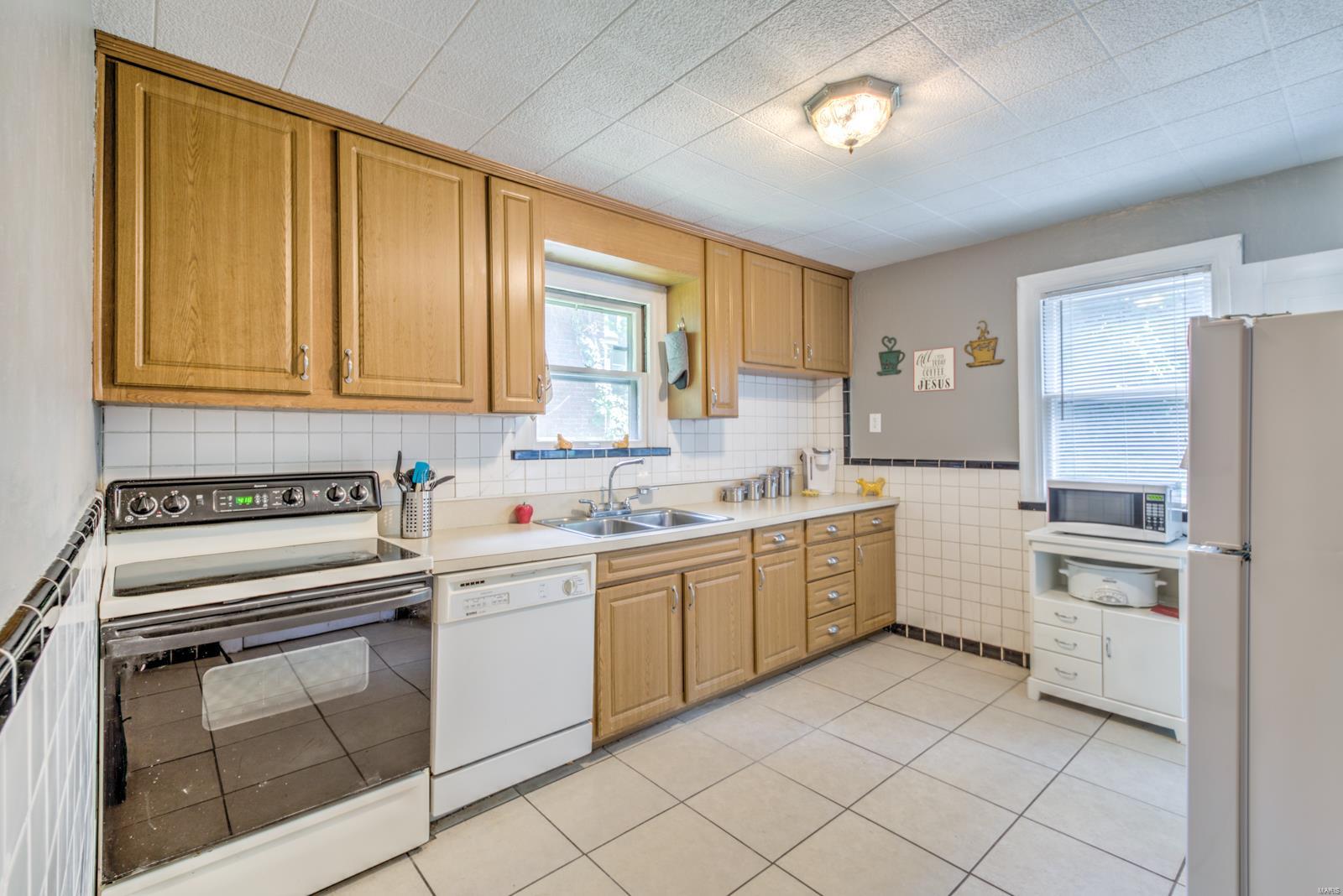 2965 Ridgeway Avenue St. Louis, MO 63114 - Photo 10 of 21 Gallery Image 10