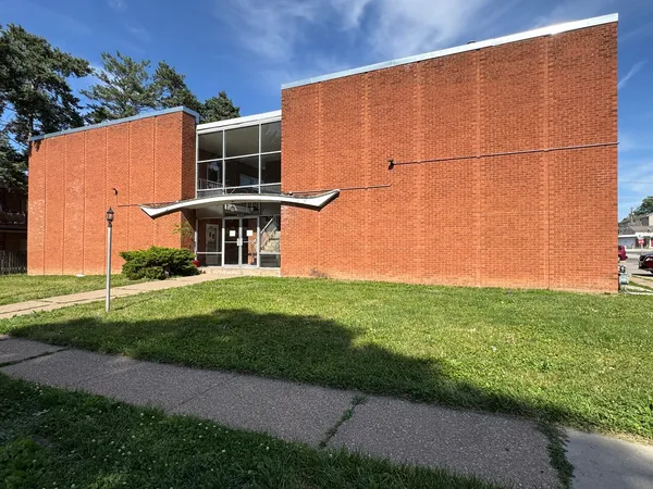 $825 | 2925 Dubuque Street, Unit 5N, Davenport, IA 52803