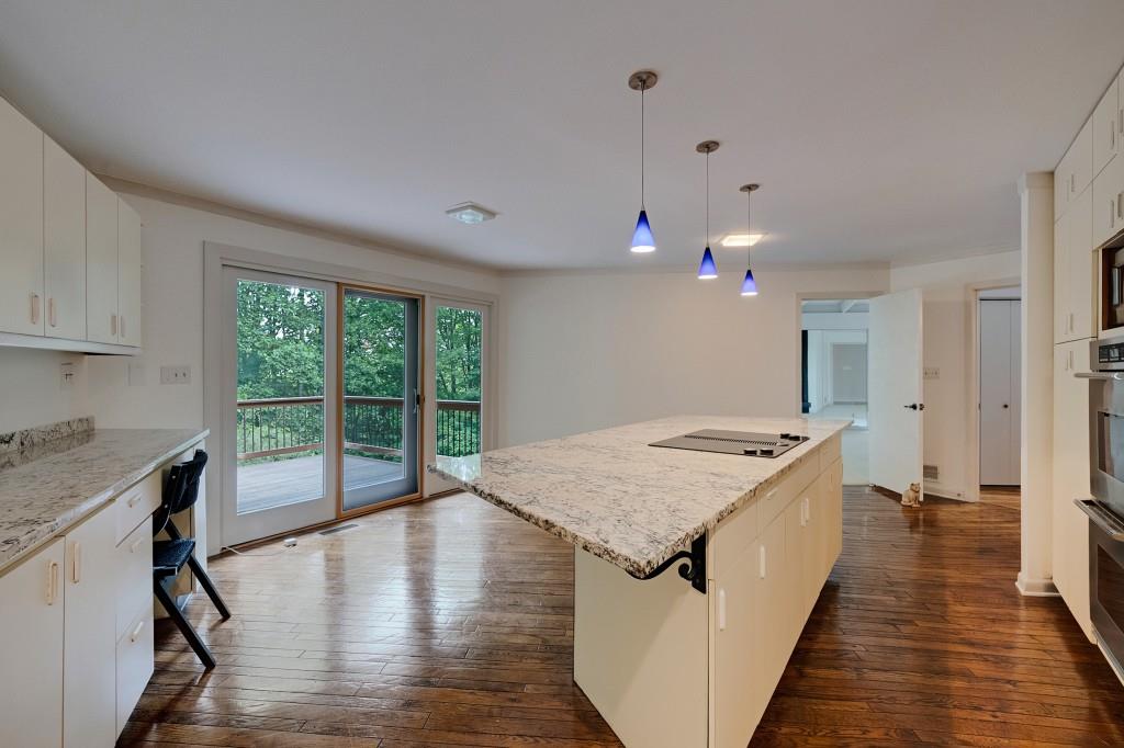 130 Huntcliff Point Northeast Sandy Springs, GA 30350 - Photo 12 of 61