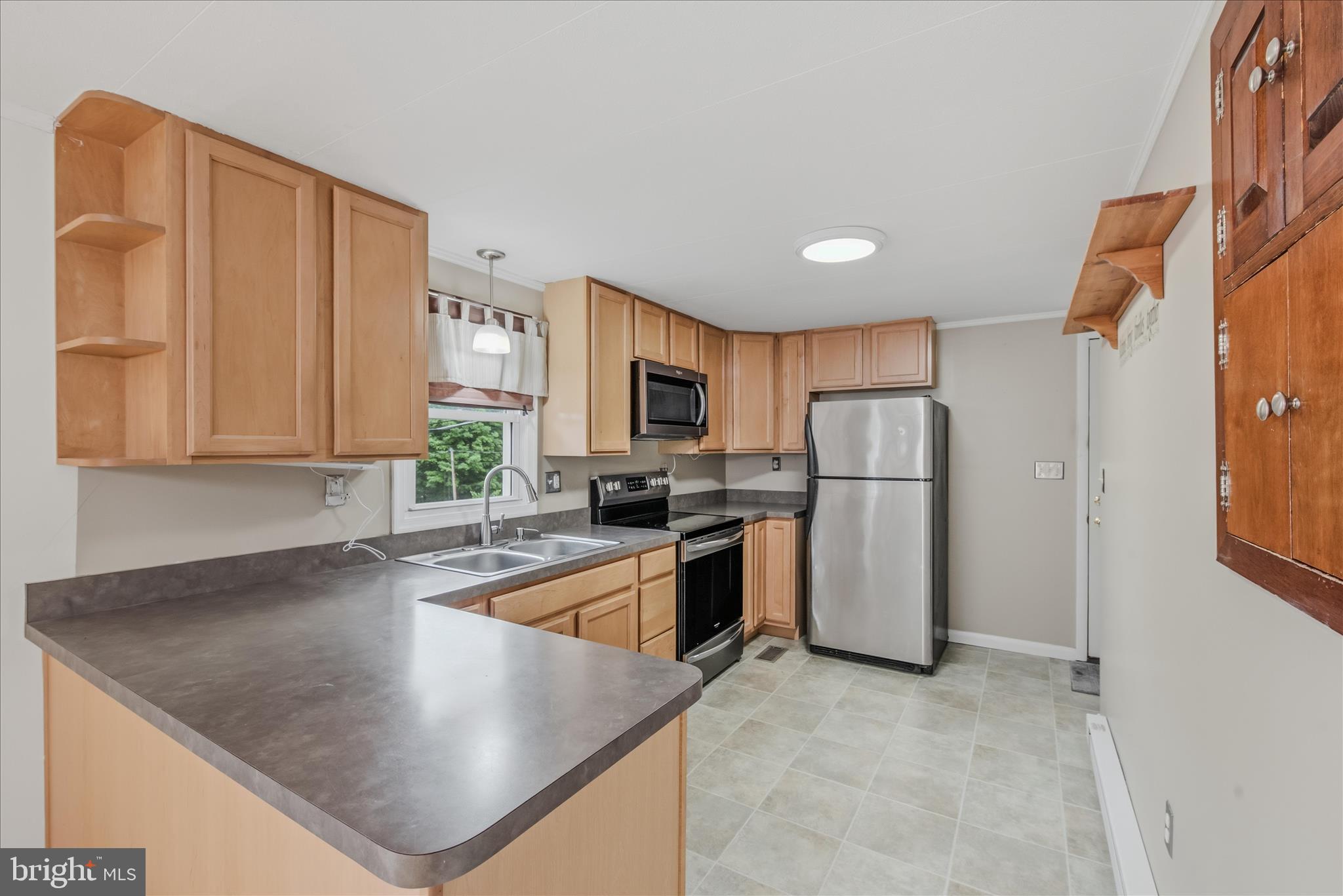 34 Morgan Lane Berkeley Springs, WV 25411 - Photo 11 of 52 Kitchen