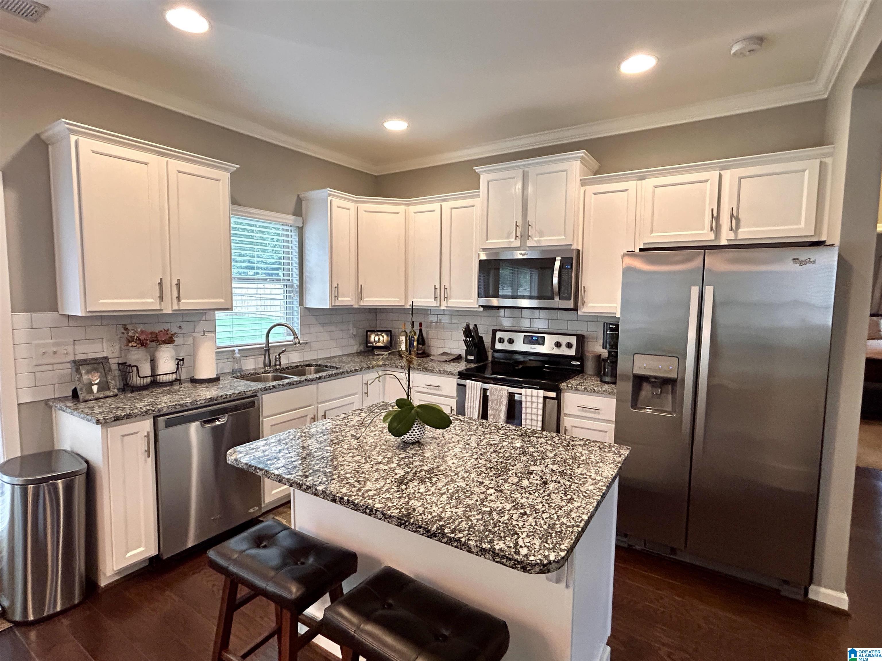 233 Falling Waters Way Alabaster, AL 35114 - Photo 12 of 43