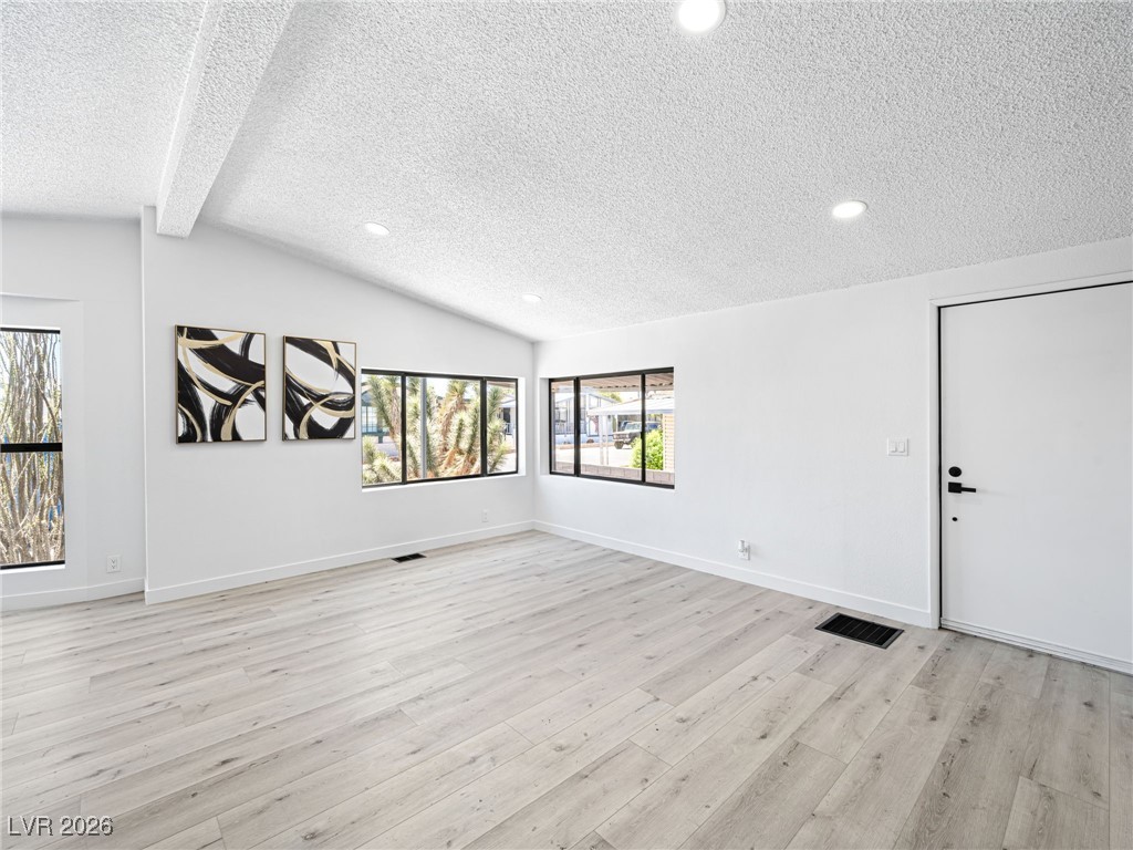 5466 Petaca Road Las Vegas, NV 89122 - Photo 8 of 27