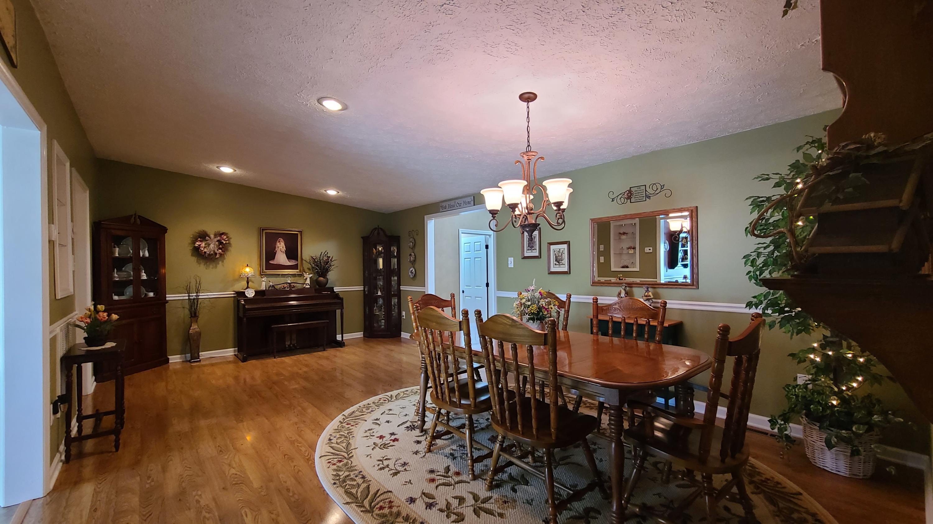 6826 Tinkerdale Road Roanoke, VA 24019 - Photo 11 of 40 20200710_111952