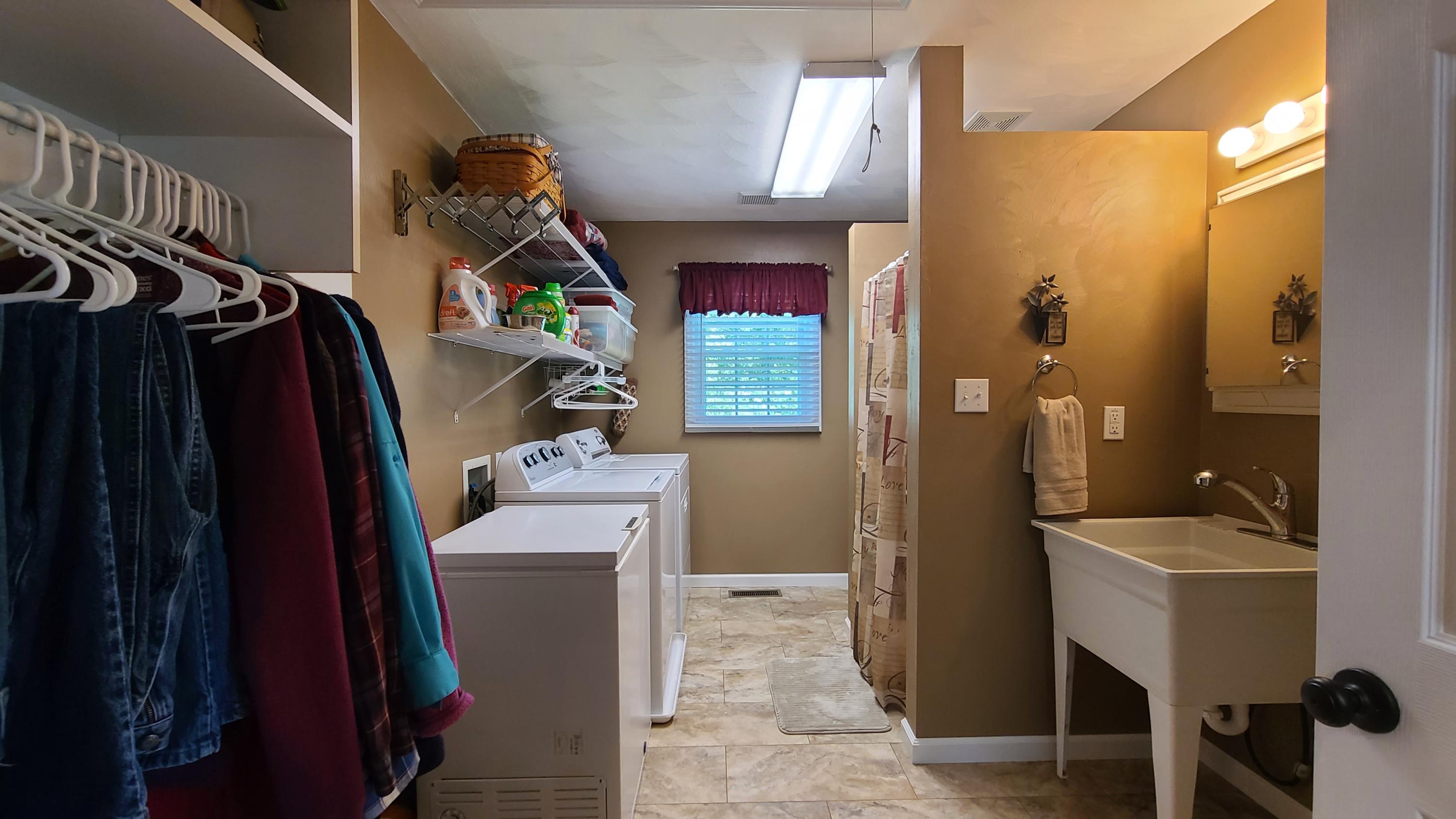 6826 Tinkerdale Road Roanoke, VA 24019 - Photo 26 of 40 20200710_112535