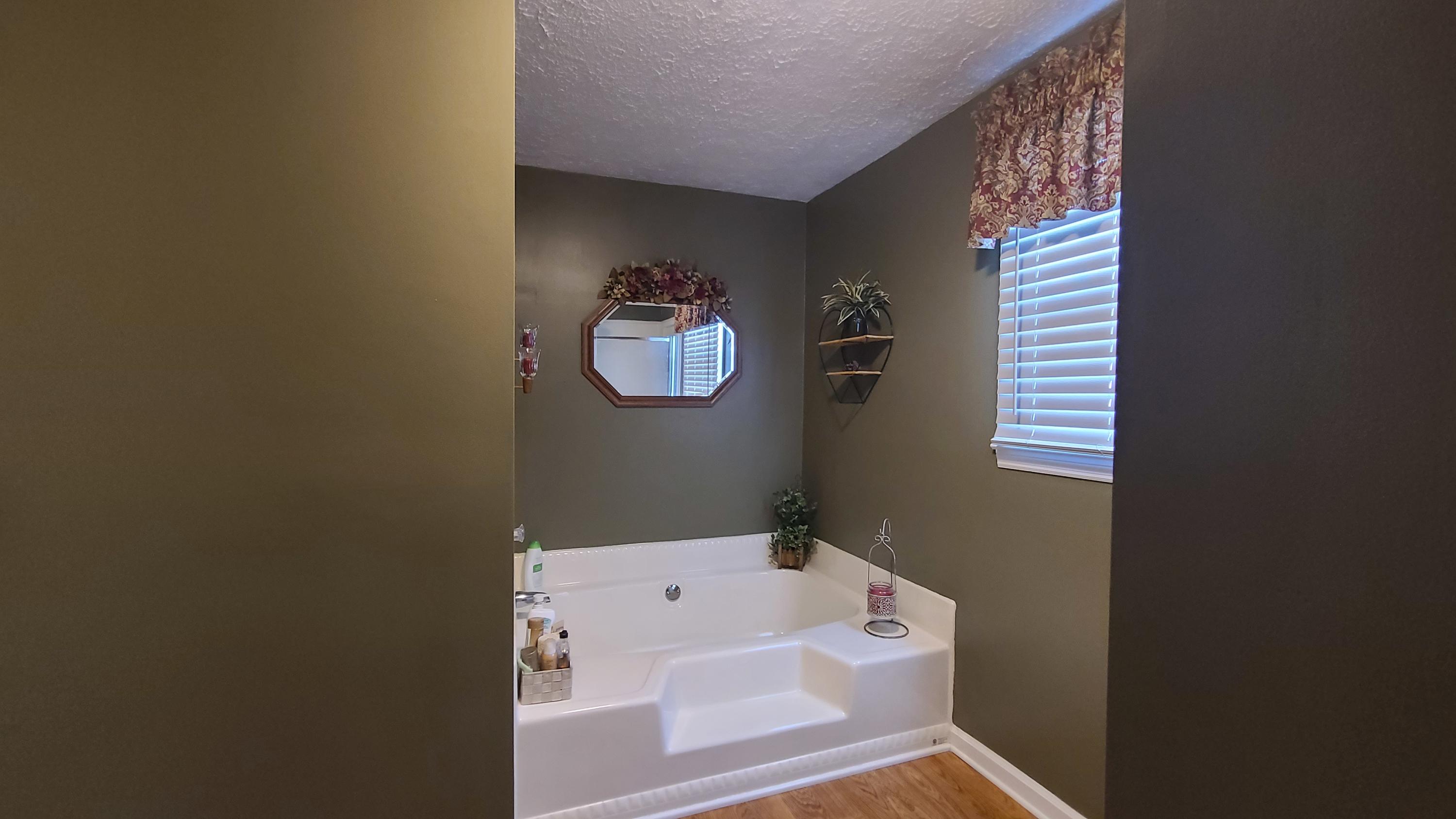6826 Tinkerdale Road Roanoke, VA 24019 - Photo 8 of 40 20200710_111745