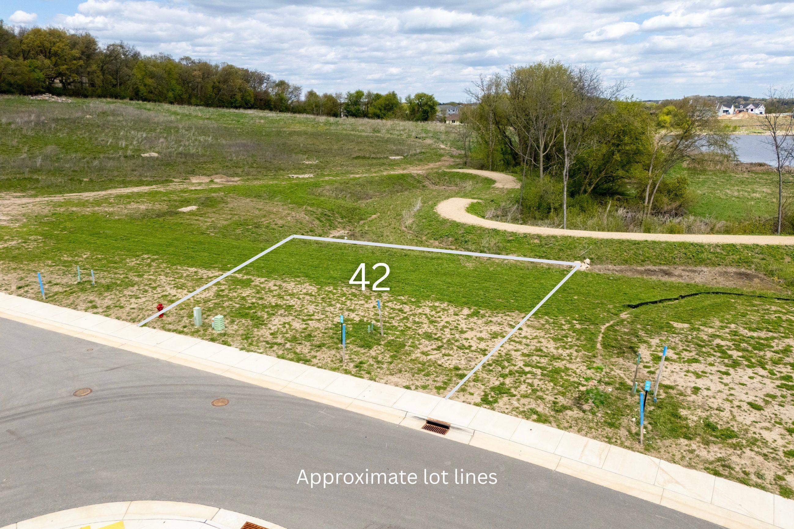 7521 California Love Middleton, WI 53562 - Photo 2 of 3