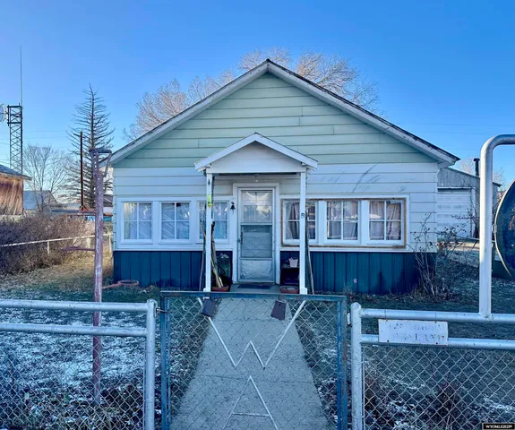 $170,000 | 125 Penland Street, Baggs, WY 82321