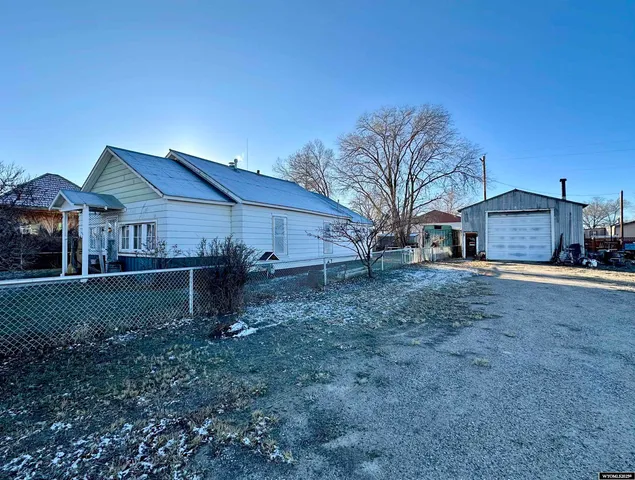 $170,000 | 125 Penland Street, Baggs, WY 82321
