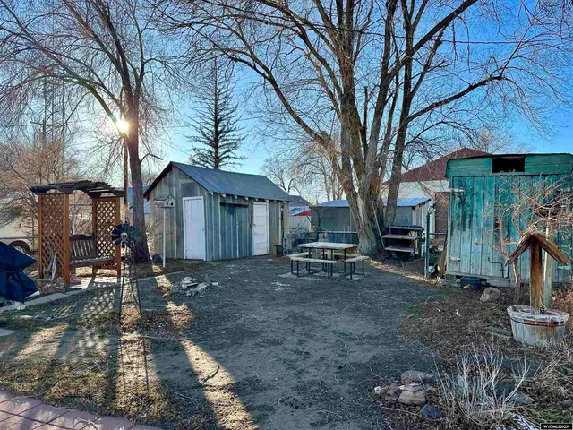 $170,000 | 125 Penland Street, Baggs, WY 82321