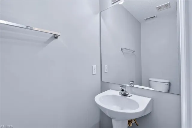 $179,900 | 1005 Oak Blossom Way, Whitsett, NC 27377