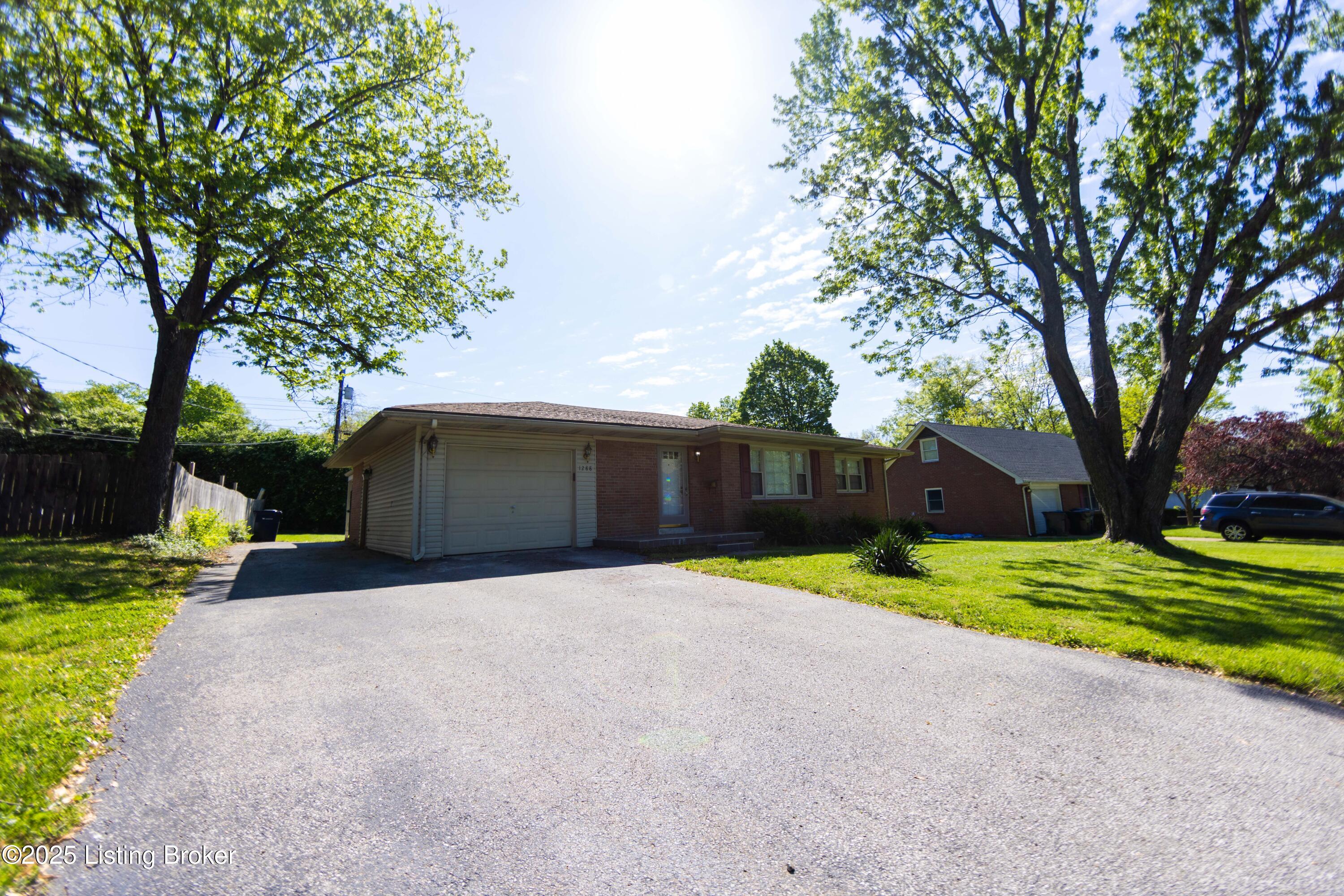 1288 Cherbourg Road Lexington, KY 40504 - Photo 22 of 72 IMGL0217