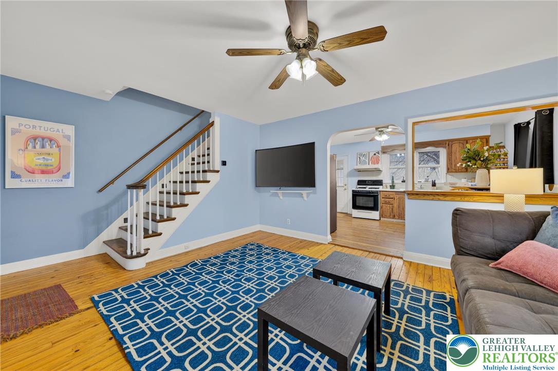 3540 Carter Road Bethlehem, PA 18020 - Photo 11 of 33 a living room with furniture and a flat screen tv