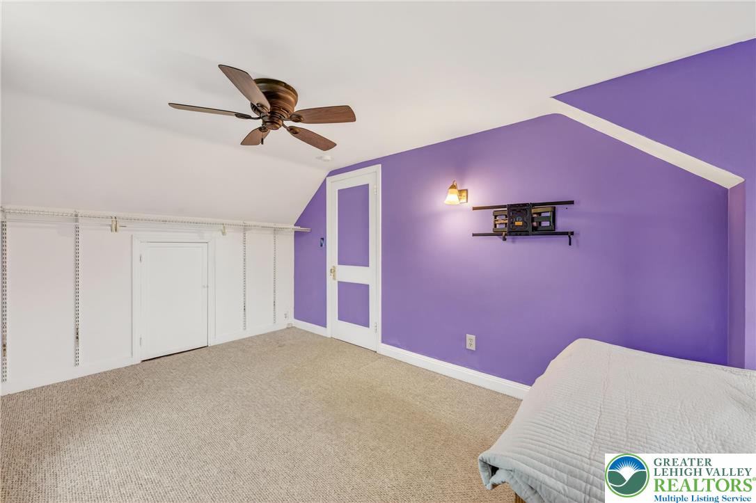 3540 Carter Road Bethlehem, PA 18020 - Photo 23 of 33 a view of a livingroom with a ceiling fan