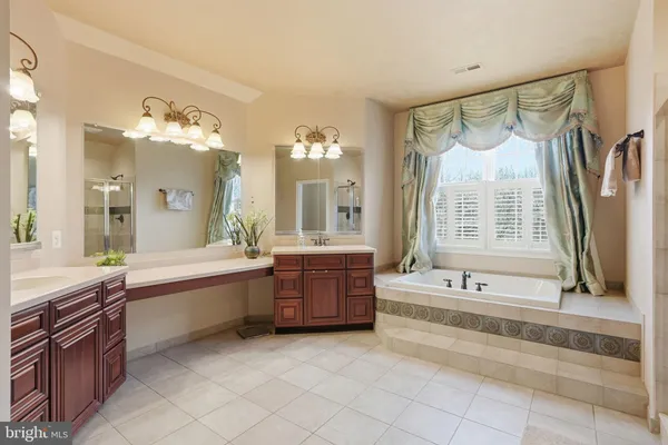 $1,448,000 | 9 Goldfinch Circle, Phoenixville, PA 19460