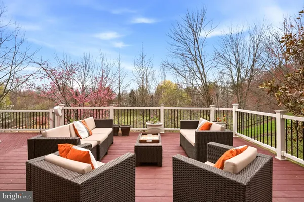 $1,448,000 | 9 Goldfinch Circle, Phoenixville, PA 19460