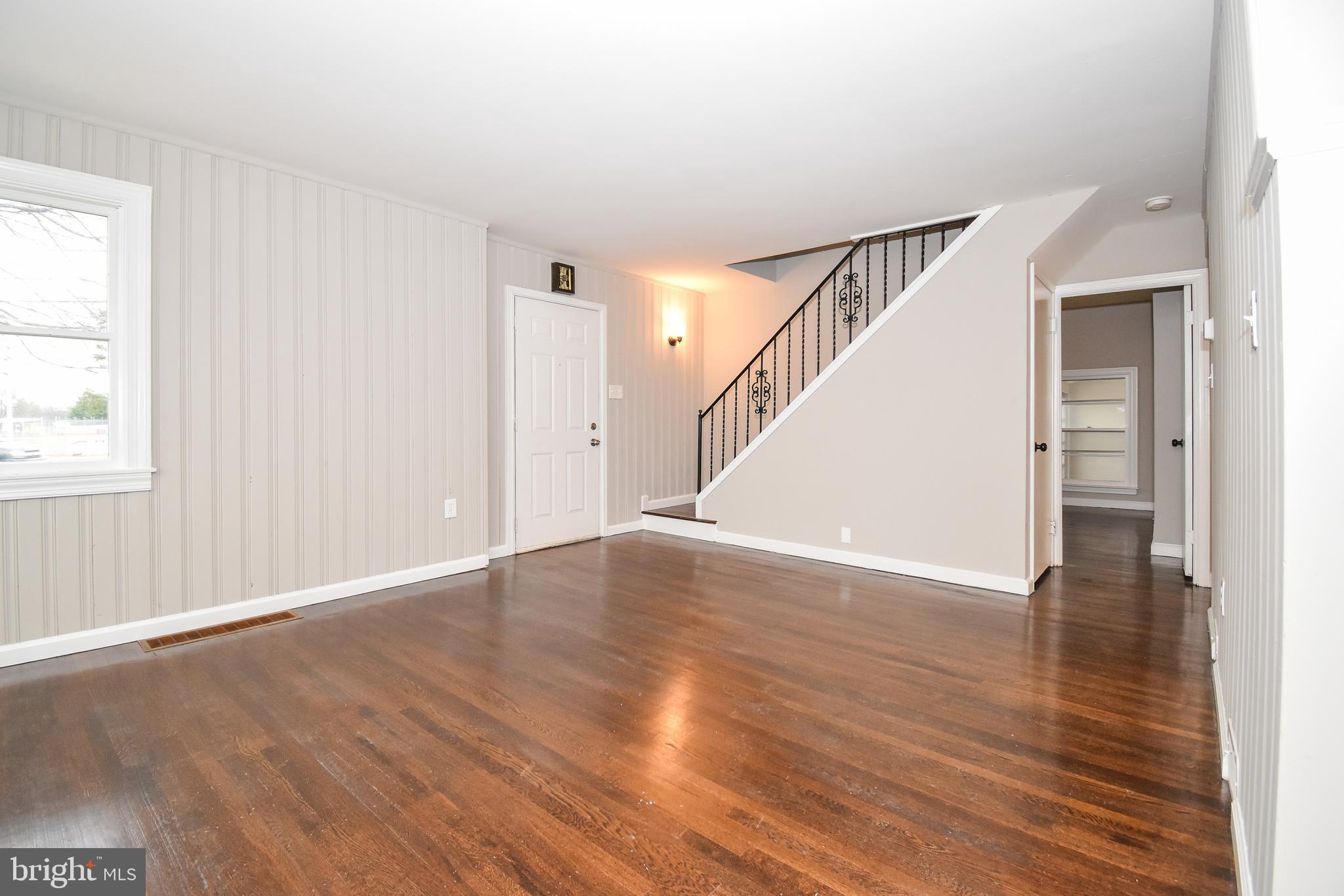 209 East Evesham Road Runnemede, NJ 08078 - Photo 3 of 15