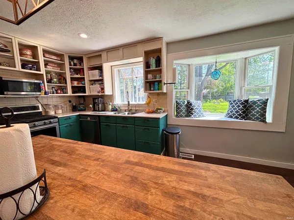 $319,900 | 2208 Avalon Court, Kokomo, IN 46902