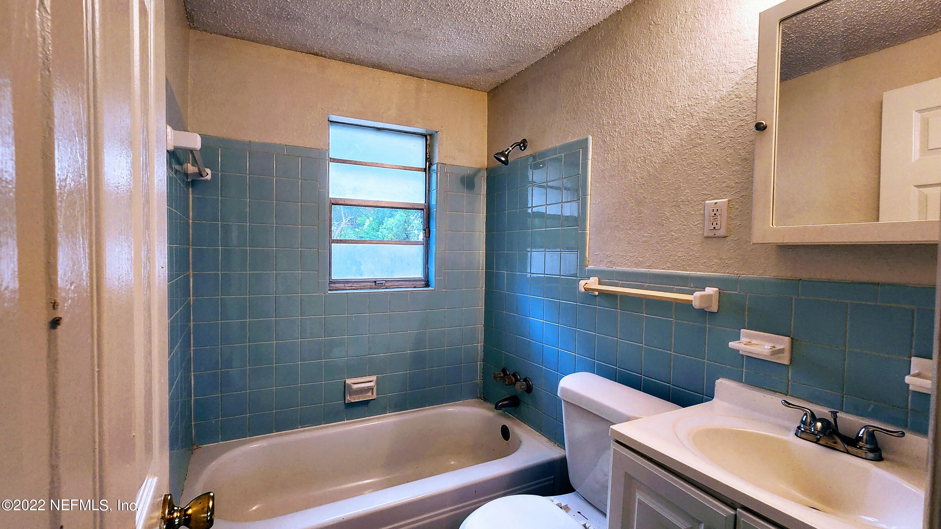 1786 Merivale Road South Jacksonville, FL 32208 - Photo 14 of 16 20221116_142921