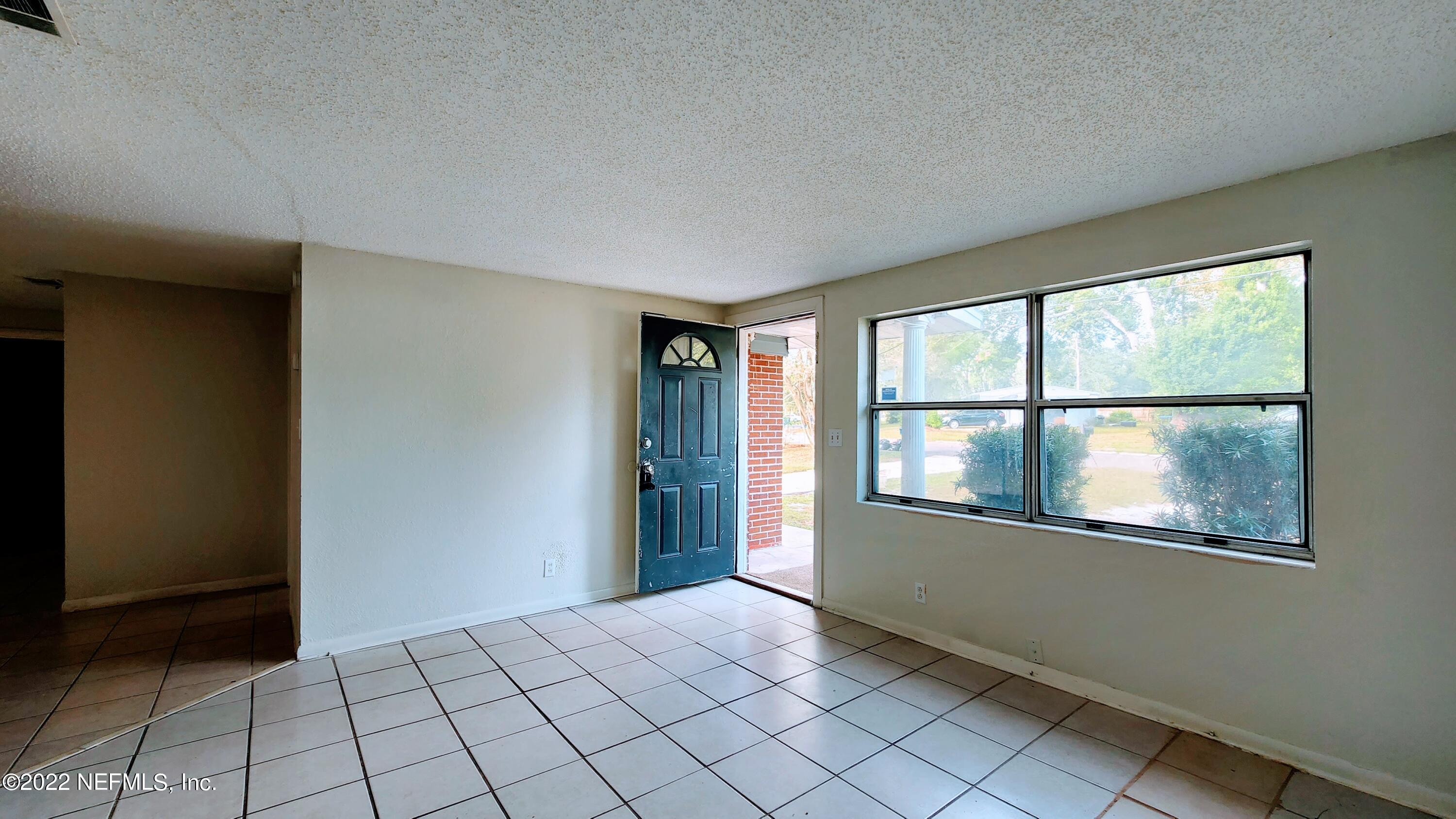 1786 Merivale Road South Jacksonville, FL 32208 - Photo 15 of 16 20221116_142935