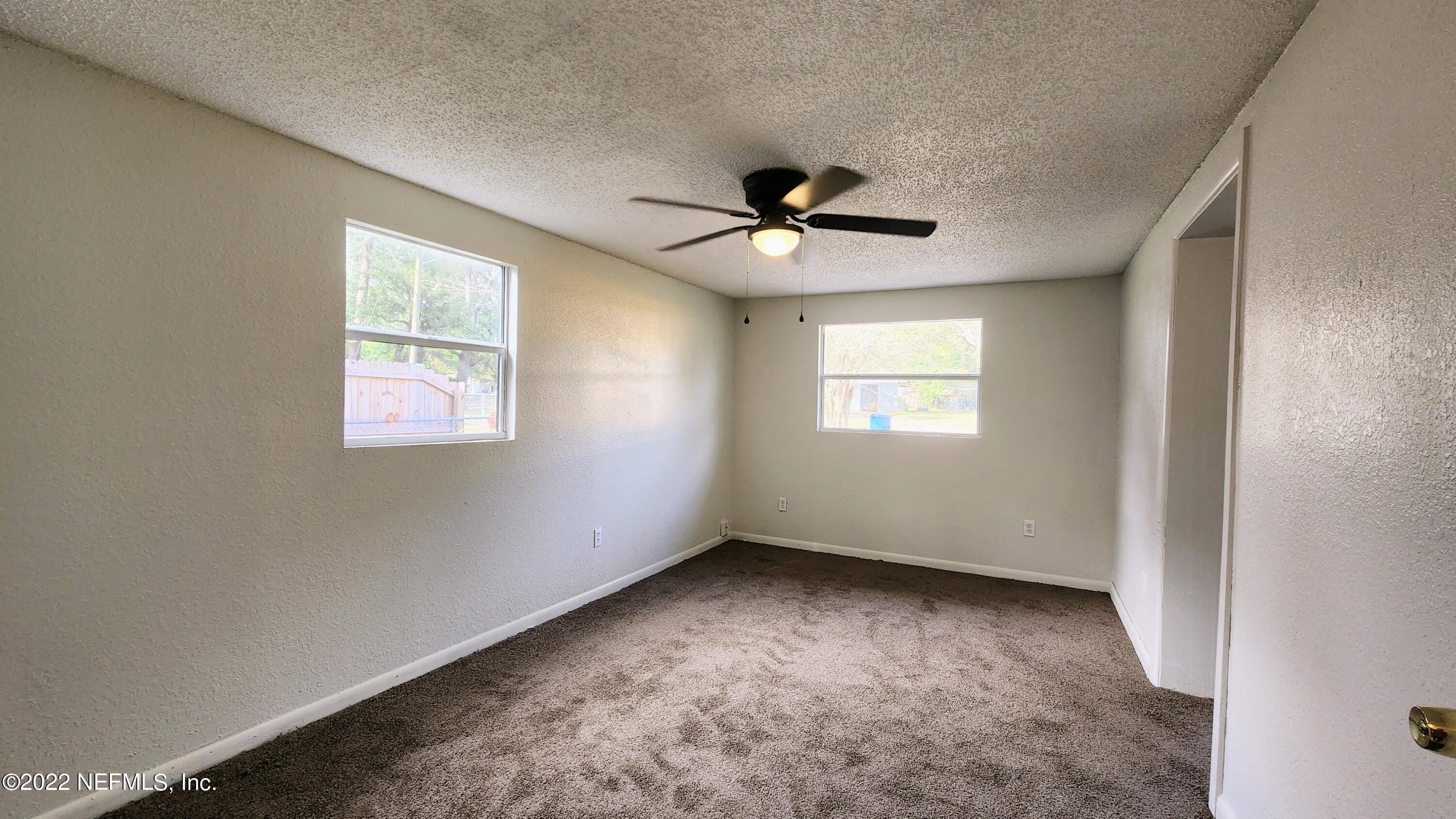 1786 Merivale Road South Jacksonville, FL 32208 - Photo 6 of 16 20221116_142707