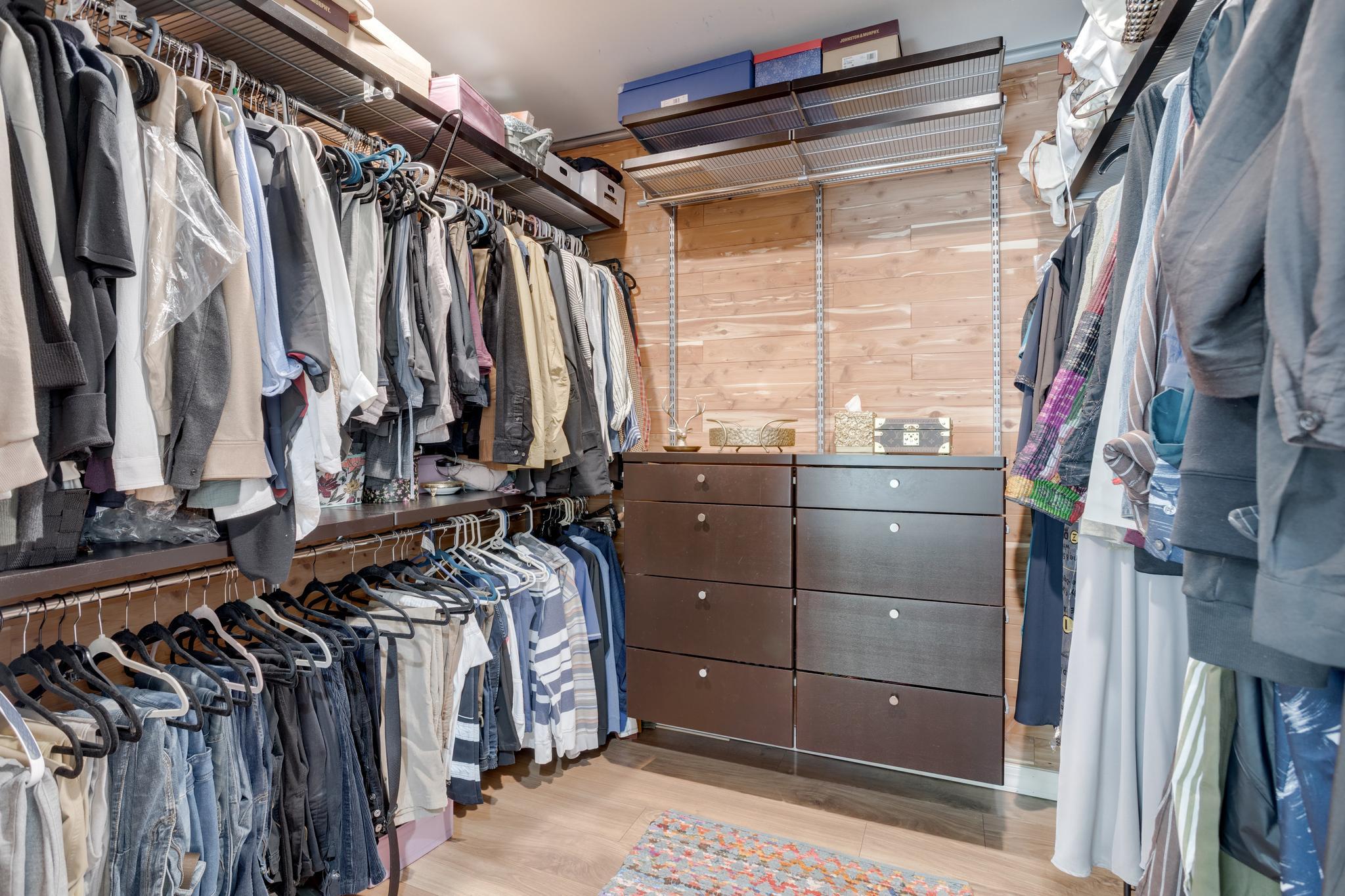 11701 Braddock Road Fairfax, VA 22030 - Photo 21 of 70 Spacious primary walk in closet