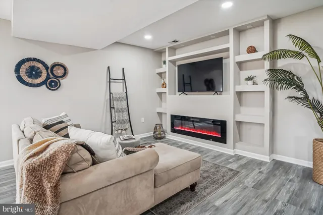 $649,000 | 504 Grandin Avenue, Severna Park, MD 21146