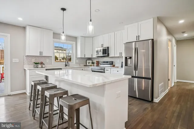 $649,000 | 504 Grandin Avenue, Severna Park, MD 21146