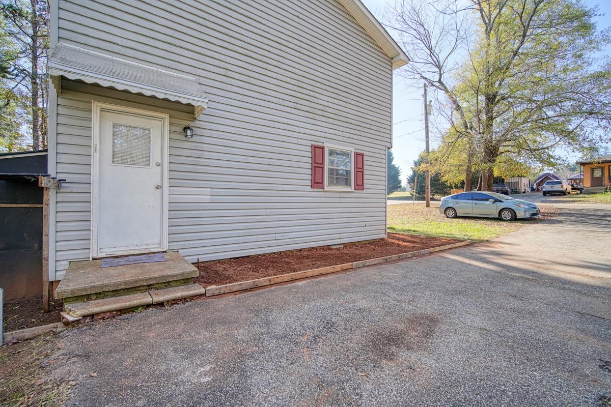 153 Caston Circle Boiling Springs, SC 29316 - Photo 5 of 34 Gallery Image 5