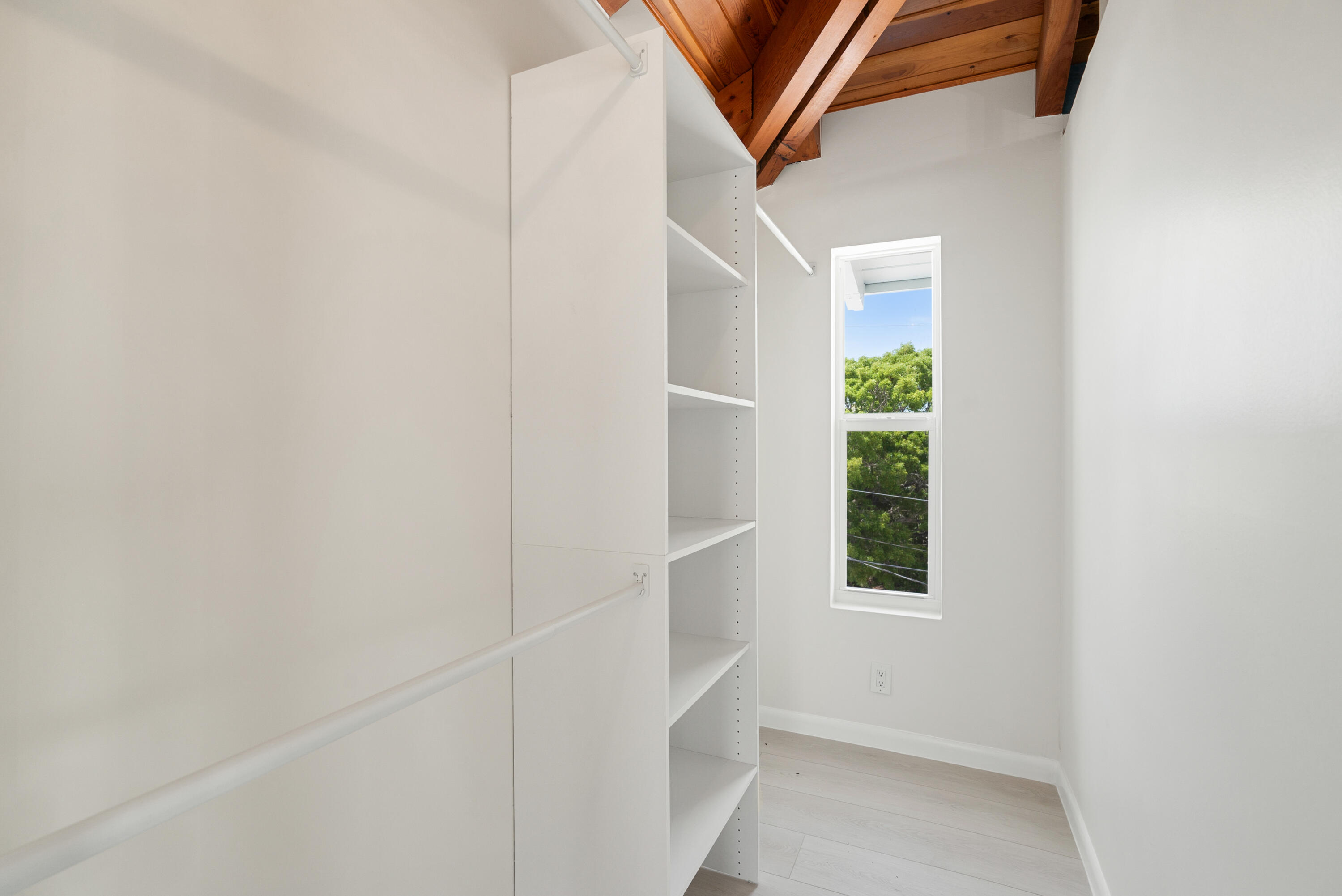 415 Big Pine Road Key Largo, FL 33037 - Photo 21 of 35 Walkin Closet