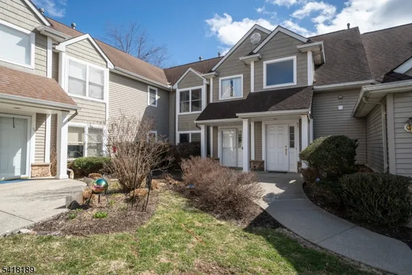 $440,000 | 89 Bourne Circle, Hamburg, NJ 07419