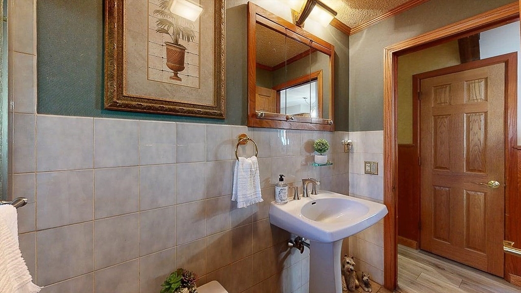 227 Gore Road Webster, MA 01570 - Photo 17 of 35 Gallery Image 17