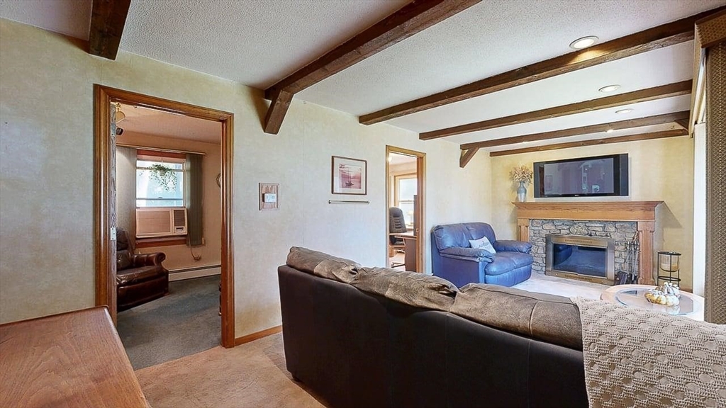 227 Gore Road Webster, MA 01570 - Photo 23 of 35 Gallery Image 23