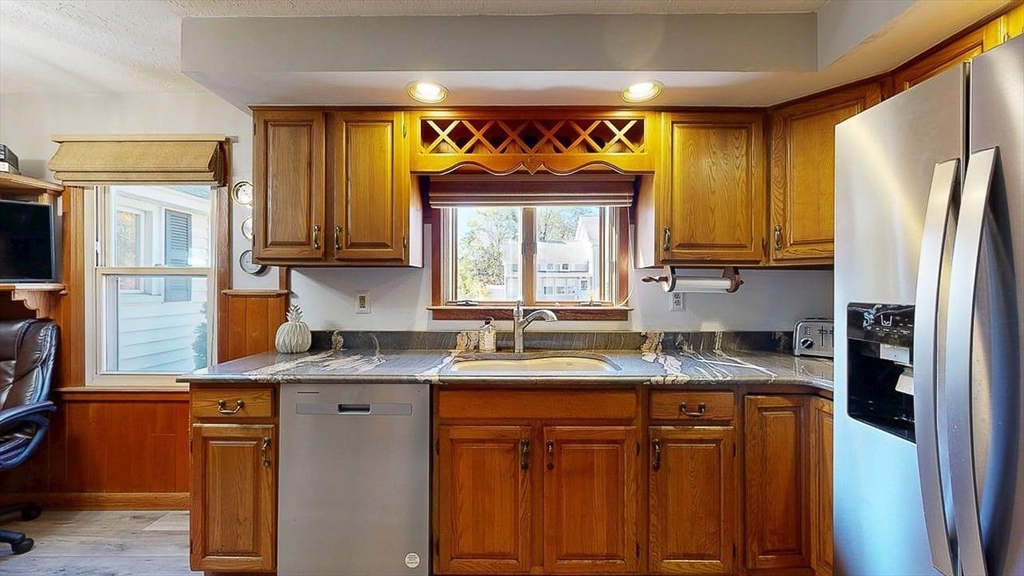 227 Gore Road Webster, MA 01570 - Photo 10 of 35 Gallery Image 10