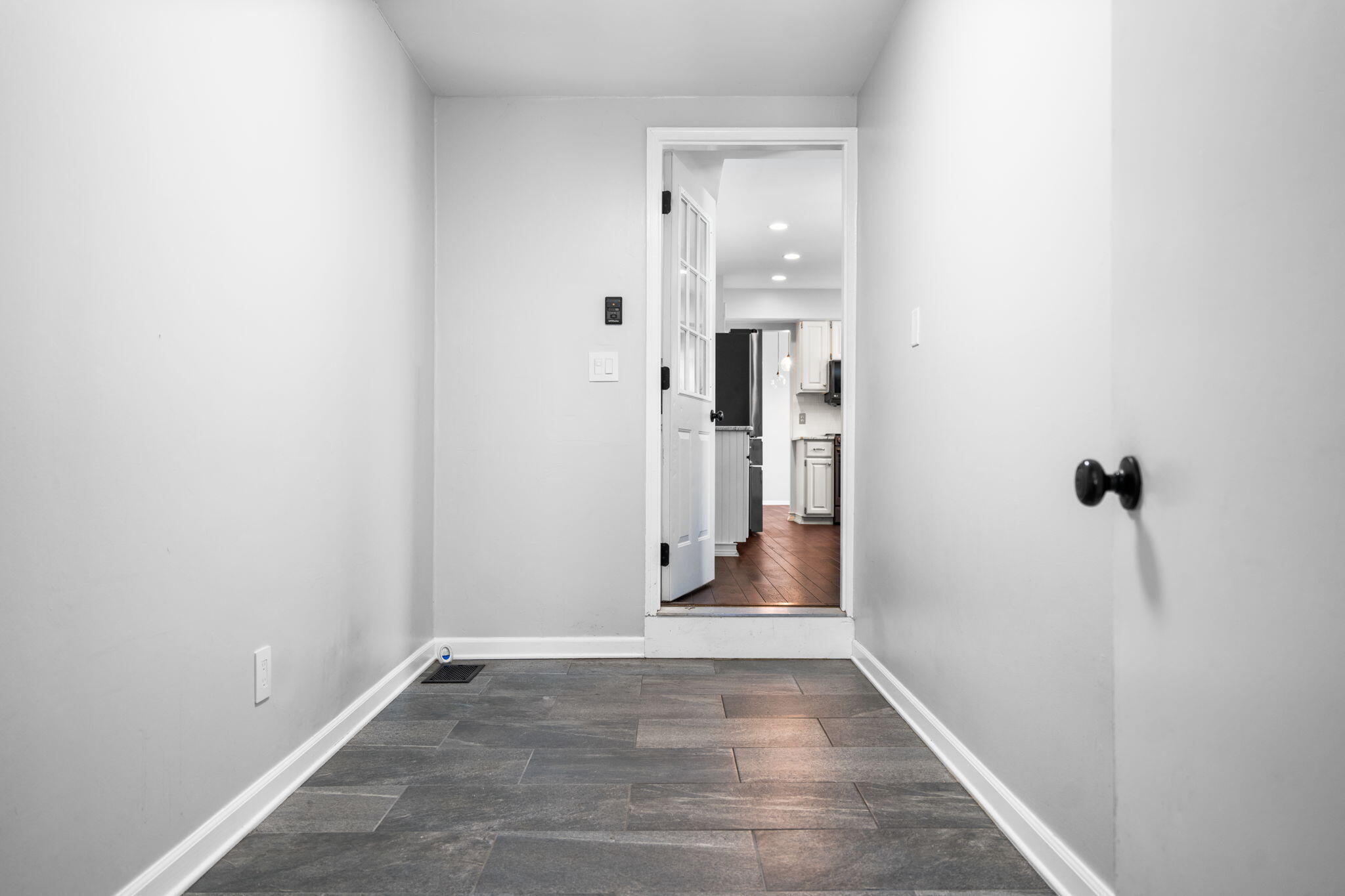 5615 Pebble Ridge Court Ann Arbor, MI 48108 - Photo 25 of 62 Mud room