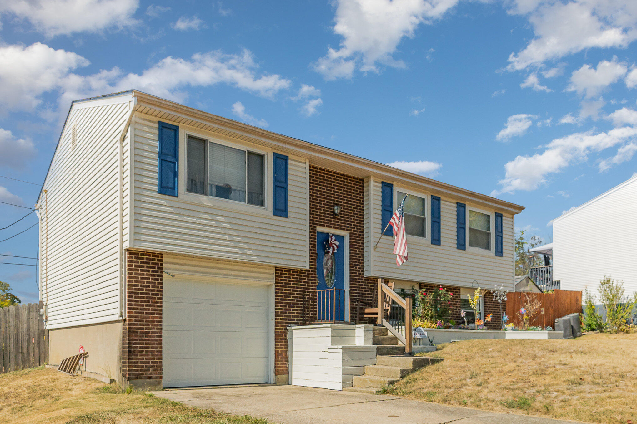 108 Rising Sun Circle Covington, KY 41017 - Photo 2 of 28 Gallery Image 2