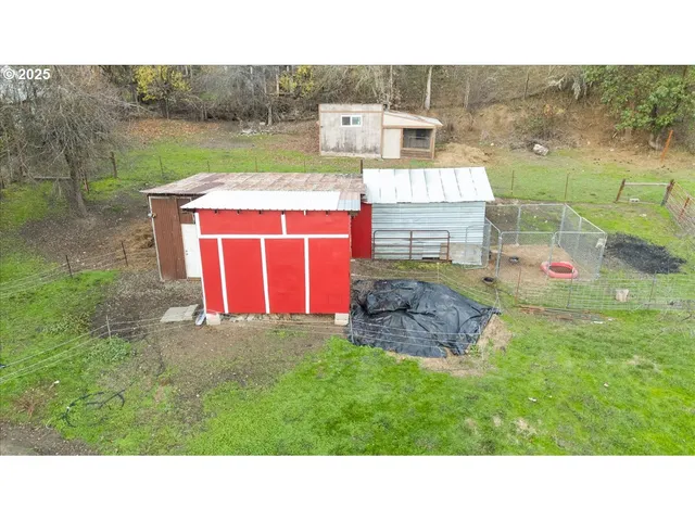 $310,000 | 22240 Tiller Trail Highway, Days Creek, OR 97429