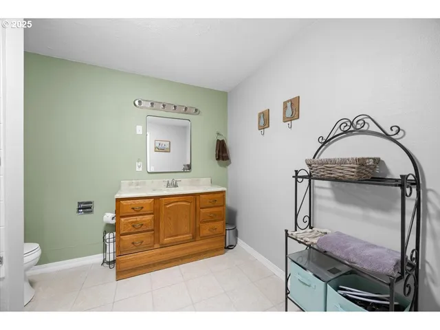 $310,000 | 22240 Tiller Trail Highway, Days Creek, OR 97429