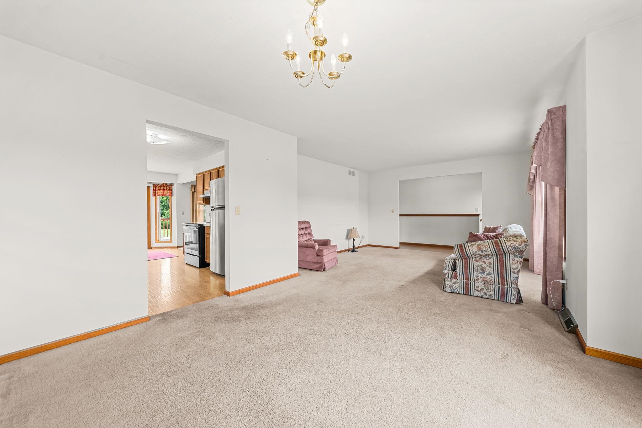 8974 North Pecatonica Road Pecatonica, IL 61063 - Photo 7 of 34