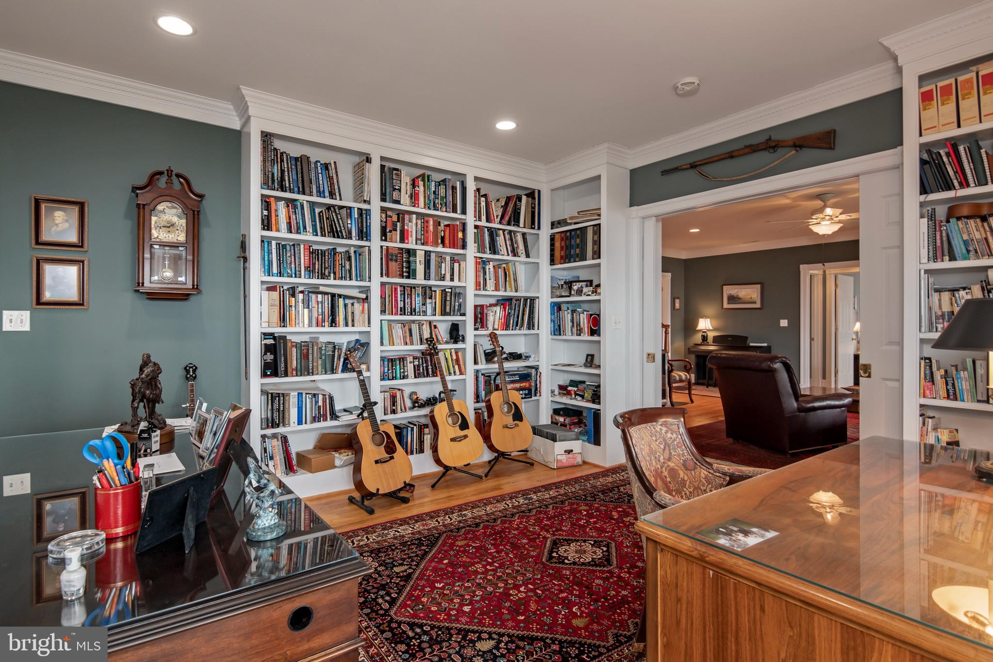 8781 Tilghman Island Road Wittman, MD 21676 - Photo 30 of 60 a living room with furniture