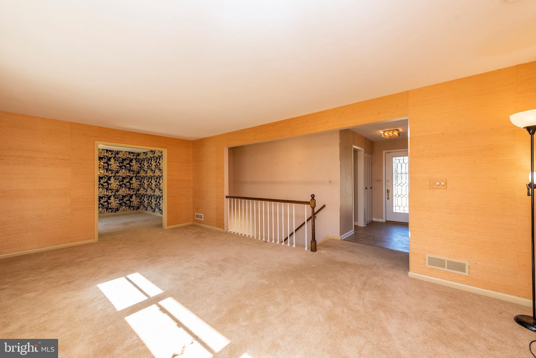 5013 Durham Road West Columbia, MD 21044 - Photo 4 of 37 Living Room