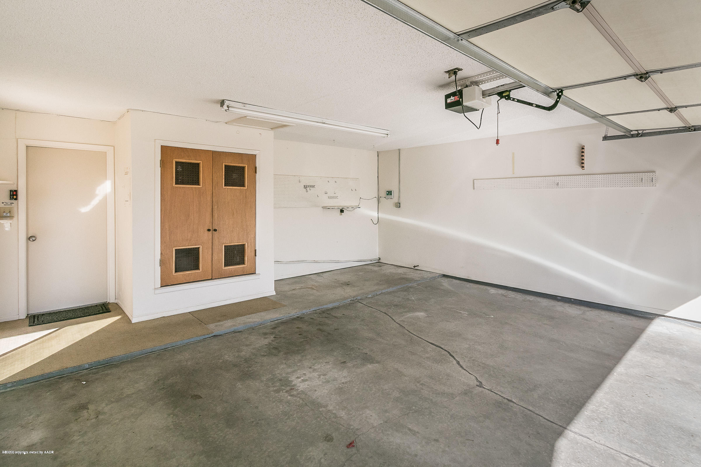 4609 Journey Street Amarillo, TX 79110 - Photo 20 of 30 an empty room with windows