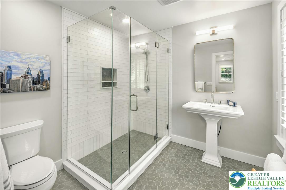 1803 Apple Tree Lane Bethlehem, PA 18015 - Photo 29 of 47