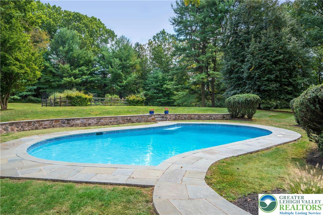 1803 Apple Tree Lane Bethlehem, PA 18015 - Photo 37 of 47