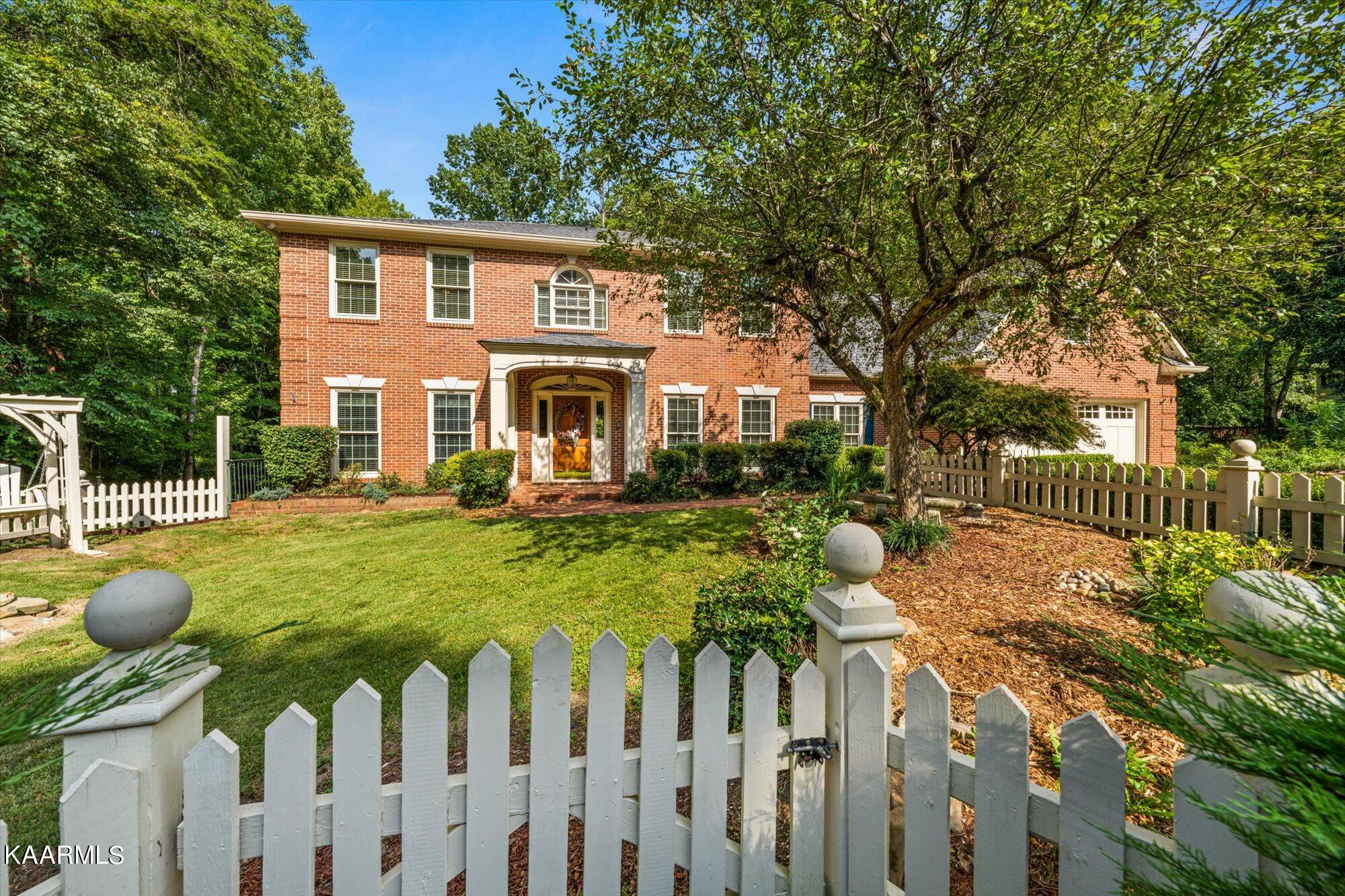 101 Crestview Lane Oak Ridge, TN 37830 - Photo 3 of 48 04-101-Crestview-Ln-Oak-Ridge-TN-4
