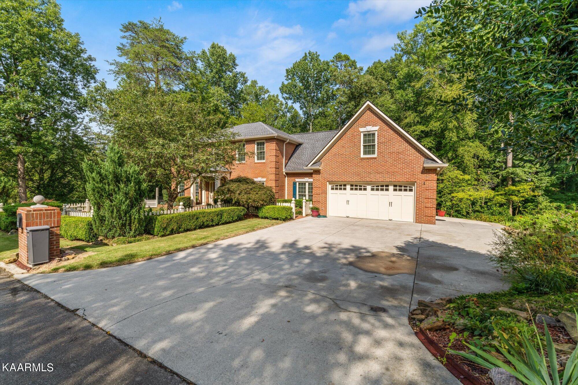 101 Crestview Lane Oak Ridge, TN 37830 - Photo 5 of 48 05-101-Crestview-Ln-Oak-Ridge-TN-5