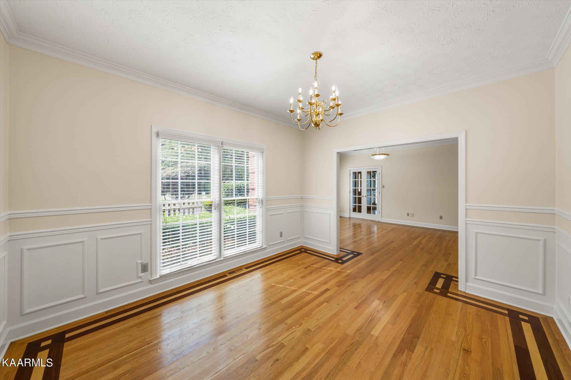 101 Crestview Lane Oak Ridge, TN 37830 - Photo 8 of 48 08-101-Crestview-Ln-Oak-Ridge-TN-8