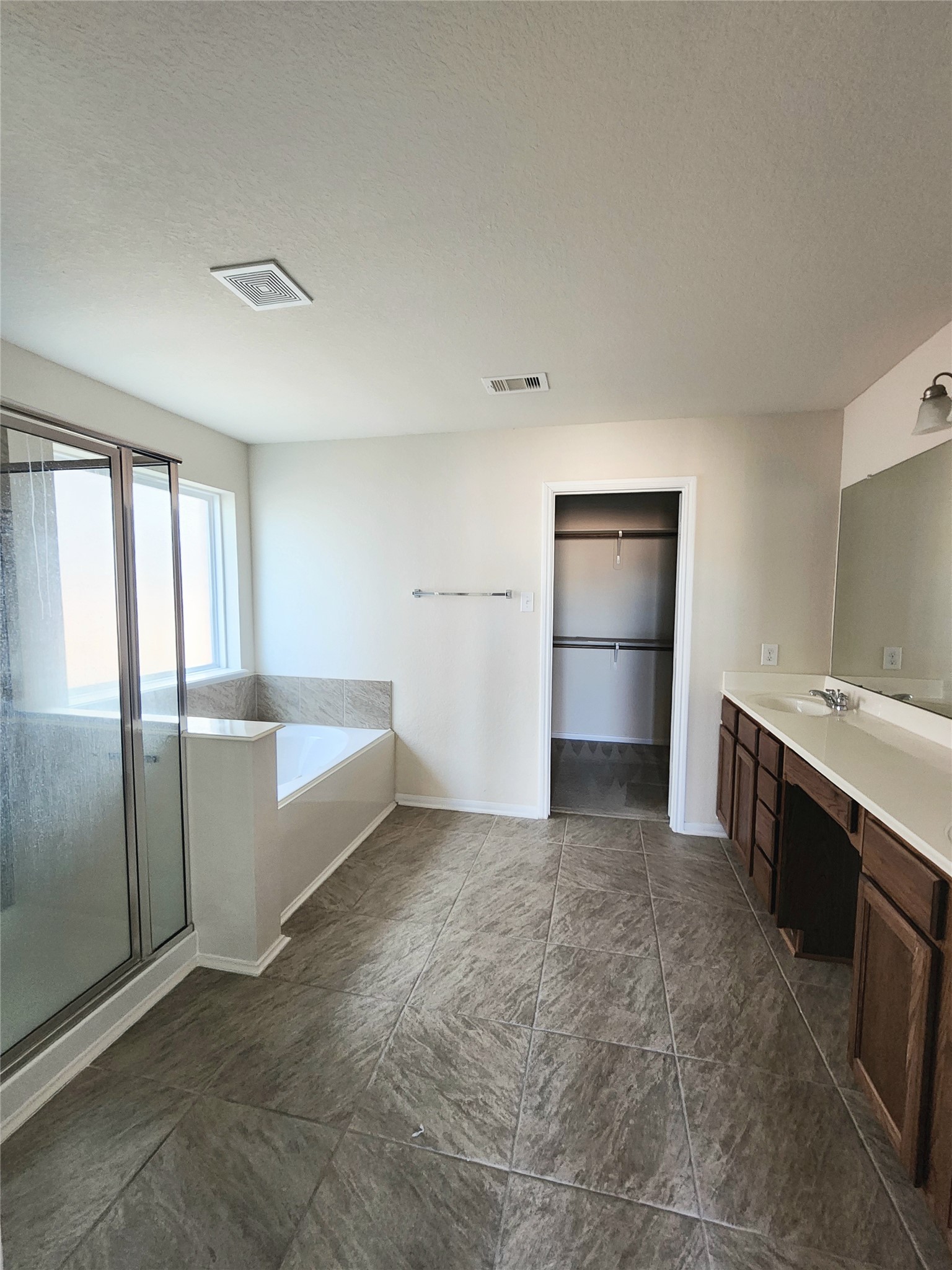 5427 Seabird Street Baytown, TX 77521 - Photo 15 of 34